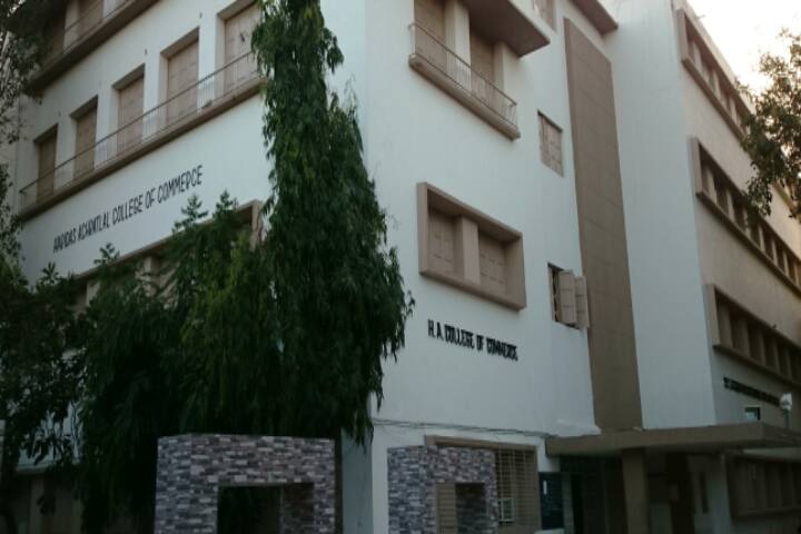 HA College of Commerce campus in Ahmedabad, Gujarat, India — photo 1
