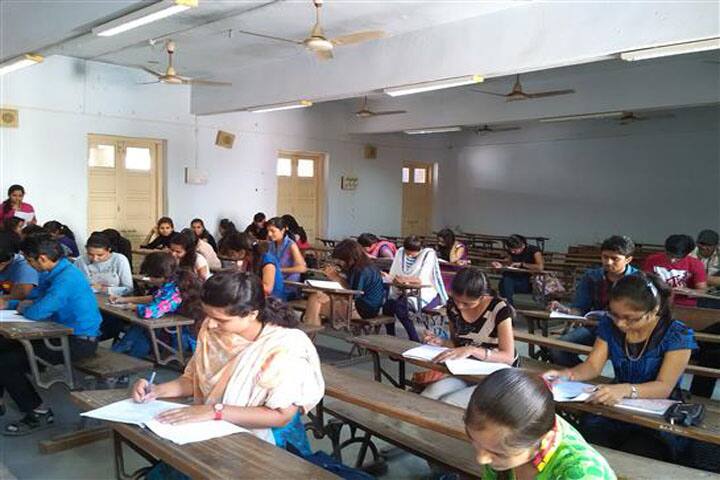 HA College of Commerce campus in Ahmedabad, Gujarat, India — photo 2