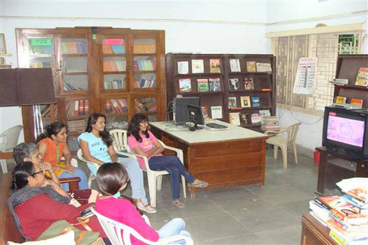 HA College of Commerce campus in Ahmedabad, Gujarat, India — photo 5
