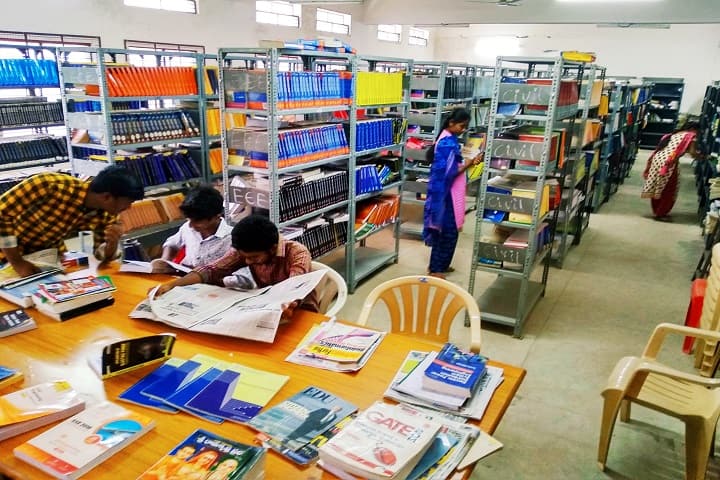 Sri Krishnadevaraya University College of Engineering and Technology campus in Anantapur, Andhra Pradesh, India — photo 5