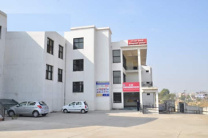 SS Jain Subodh Management Institute campus in Jaipur, Rajasthan, India — photo 1