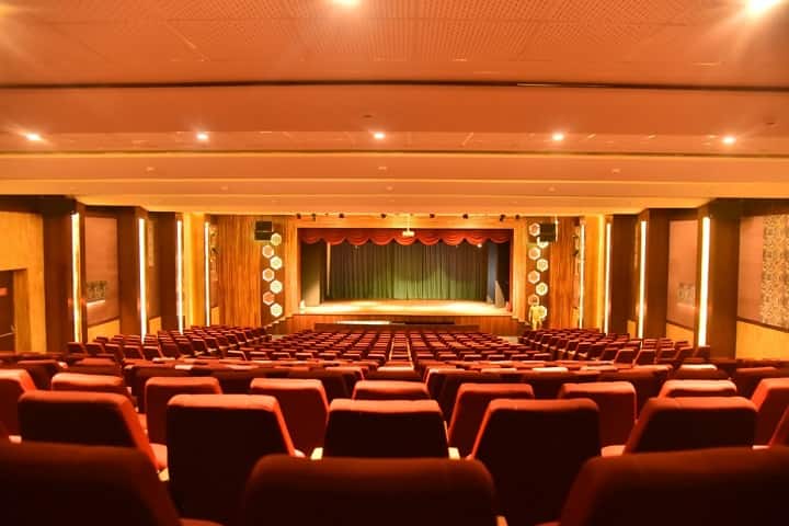 SS Jain Subodh Management Institute campus in Jaipur, Rajasthan, India — photo 5
