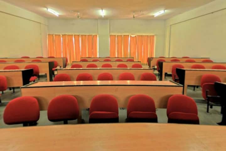 Amity School of Engineering and Technology campus in Noida, Uttar Pradesh, India — photo 3