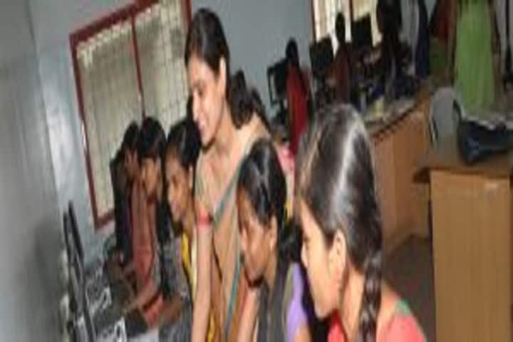 Vivekananda Degree College for Women campus in Bangalore, Karnataka, India — photo 3