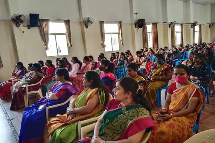 Vivekananda Degree College for Women campus in Bangalore, Karnataka, India — photo 5