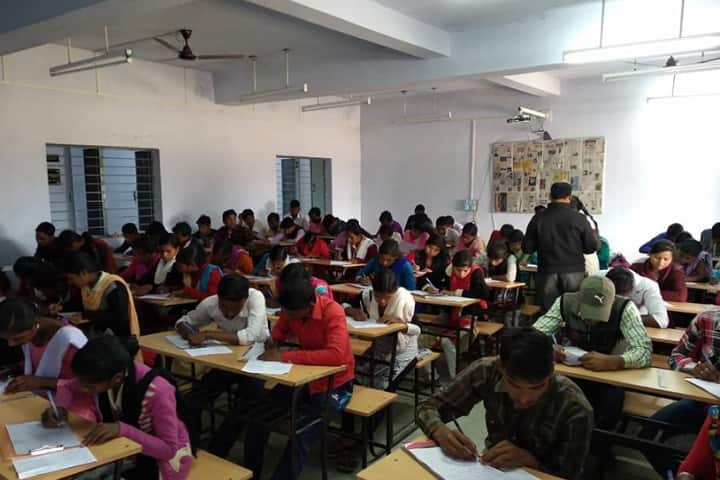 Kotshila Mahavidyalaya campus in Medinipur, West Bengal, India — photo 2