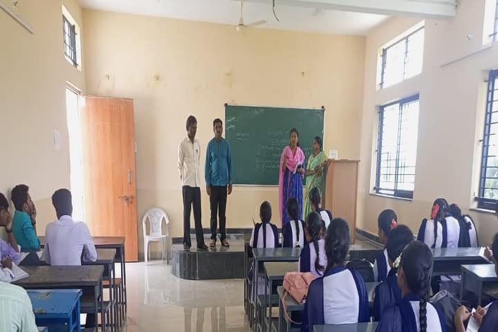 Sri RN Deshpande Government First Grade College campus in Mulgund, Karnataka, India — photo 4