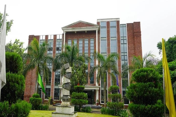 DBS Global University campus in Dehradun, Uttarakhand, India — photo 2