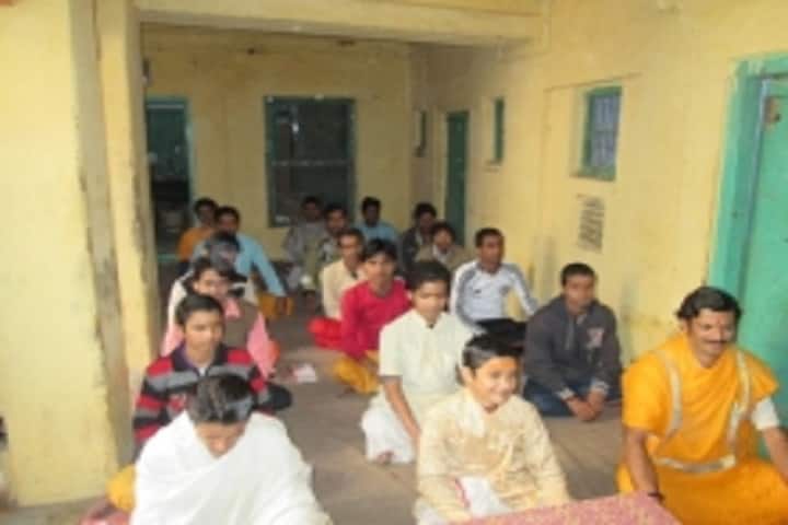 Shri Sanyasi Sanskrit Mahavidhyalaya campus in Varanasi, Uttar Pradesh, India — photo 5