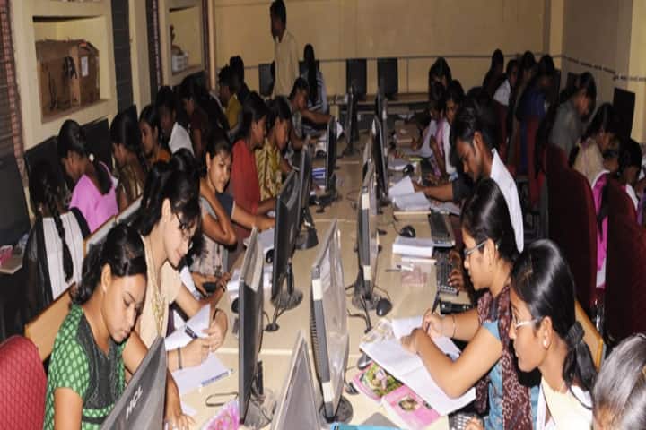 Government Ghanshyam Singh Gupt PG College campus in Balod, Chhattisgarh, India — photo 5