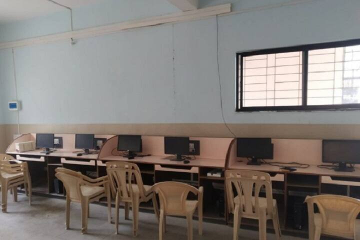 Shri Dhokeshwar College campus in Ahmednagar, Maharashtra, India — photo 6