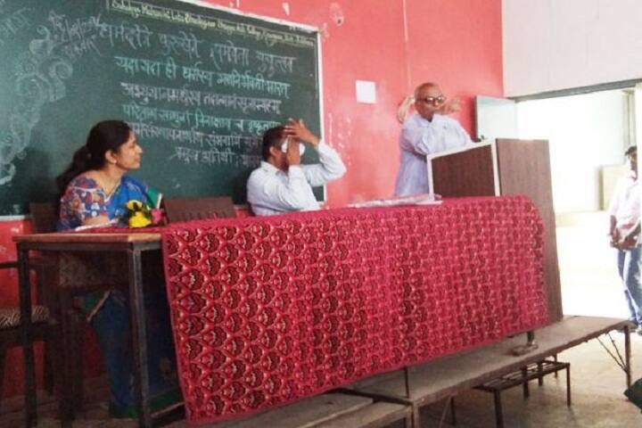 Sahakar Maharshi Late Bhaskarrao Shingne Arts College campus in Khamgaon, Maharashtra, India — photo 3