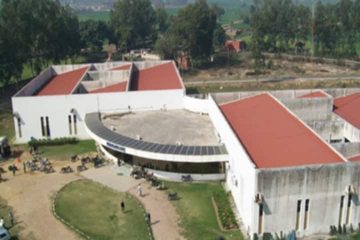 Punjabi University campus in Patiala, Punjab, India — photo 3
