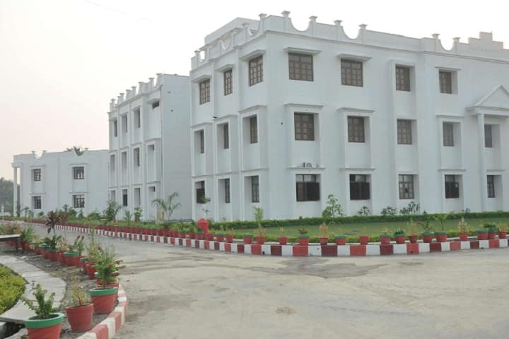 Nandini Nagar Mahavidyalaya campus in Gonda, Uttar Pradesh, India — photo 1