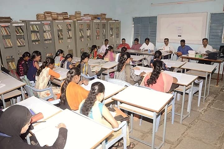 Nijampur Jaitane Shikshan Prasarak Mandal's Adarsh College of Arts campus in Hodadane, Maharashtra, India — photo 2