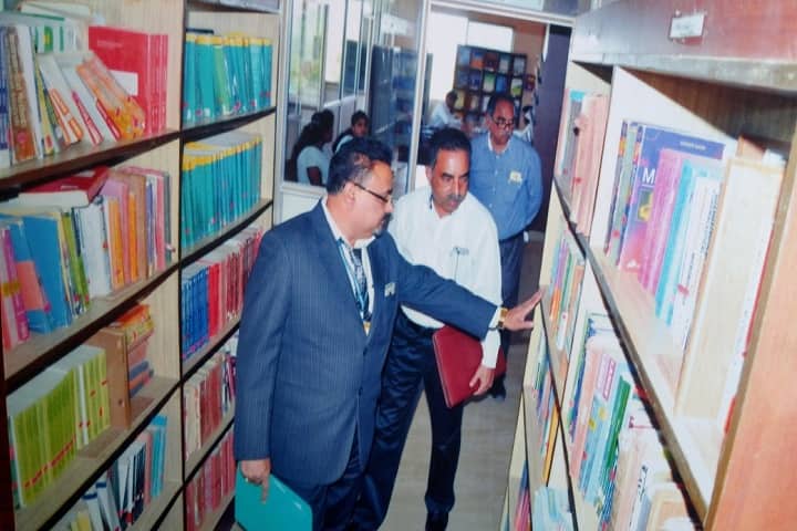 Pataldhamal Wadhwani College of Pharmacy campus in Yavatmal, Maharashtra, India — photo 5