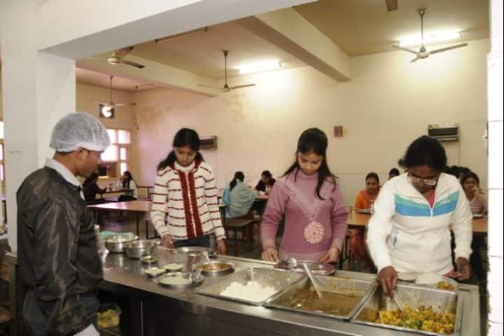 Apeejay Stya University campus in Gurgaon, Haryana, India — photo 2