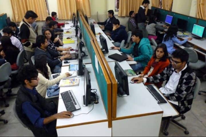 Apeejay Stya University campus in Gurgaon, Haryana, India — photo 5