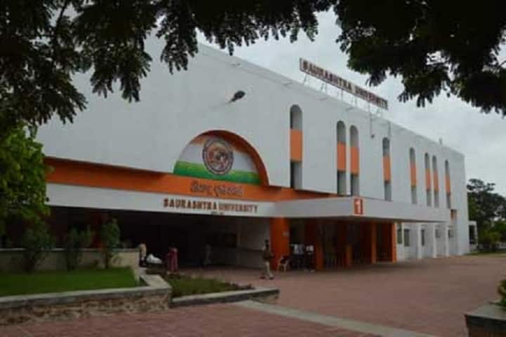Saurashtra University campus in Rajkot, Gujarat, India — photo 2