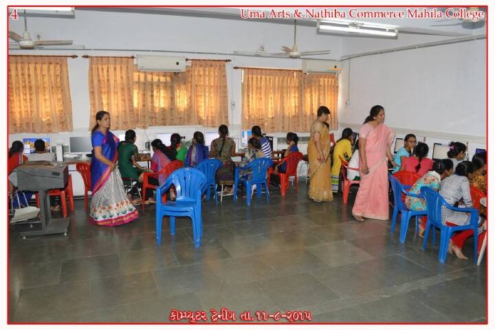 Uma Arts and Nathiba Commerce Mahila College campus in Gandhinagar, Gujarat, India — photo 4
