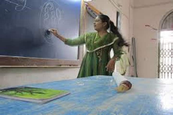Bahauddin Science College campus in Junagadh, Gujarat, India — photo 3