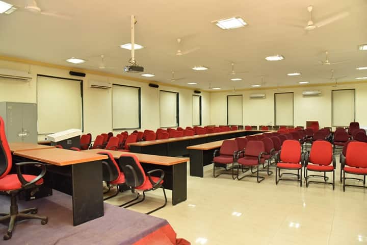 Sydenham College of Commerce and Economics, Mumbai campus in Mumbai, Maharashtra, India