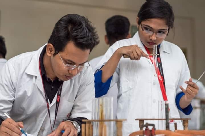 MET Institute of Pharmacy campus in Nashik, Maharashtra, India — photo 4