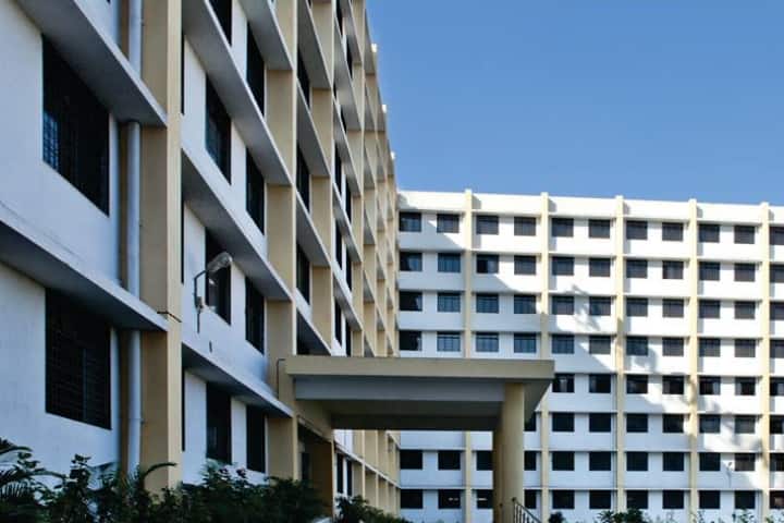 Sinhgad College of Pharmacy campus in Pune, Maharashtra, India — photo 2