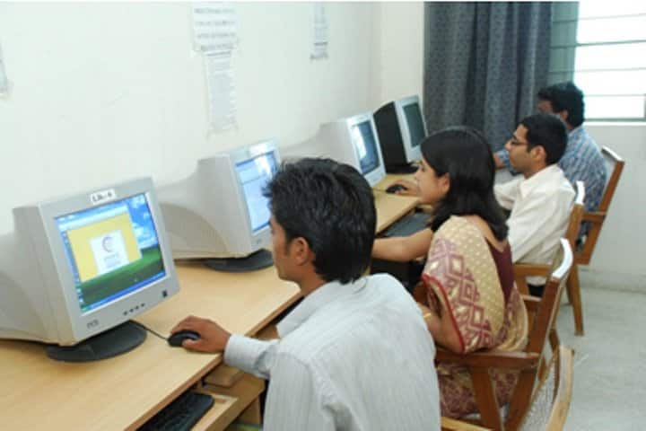 Guru Nanak College of Pharmacy campus in Nagpur, Maharashtra, India — photo 6