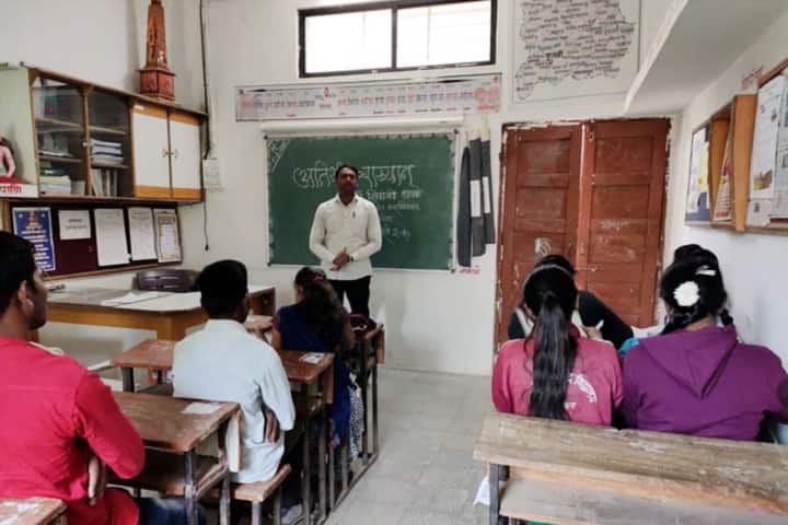 Shri Sant Savta Mali Gramin Mahavidyalaya campus in Aurangabad, Maharashtra, India — photo 4