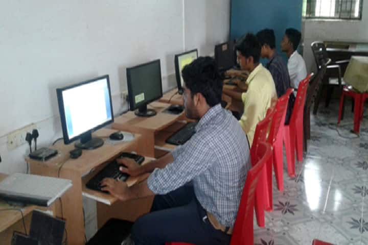 Sant Jagnade Maharaj Shikshan Mandals Arts and Commerce College campus in Khaper, Maharashtra, India — photo 4