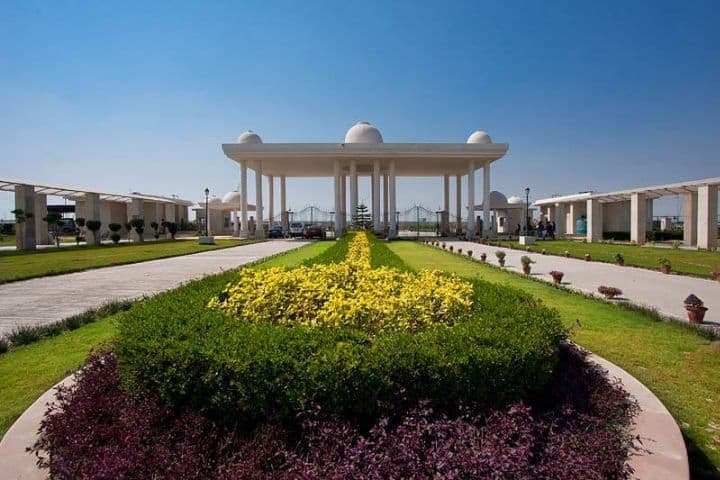 Noida International University campus in Noida, Uttar Pradesh, India — photo 4