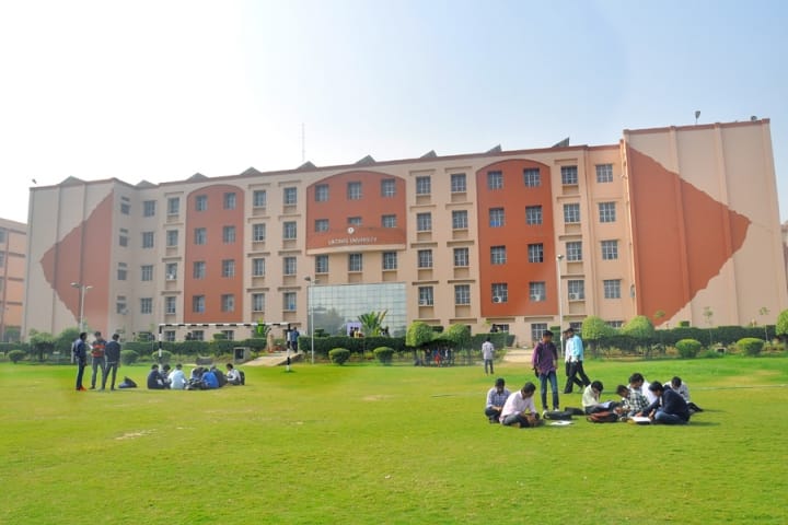 Lingaya's Vidyapeeth campus in Faridabad, Haryana, India — photo 1