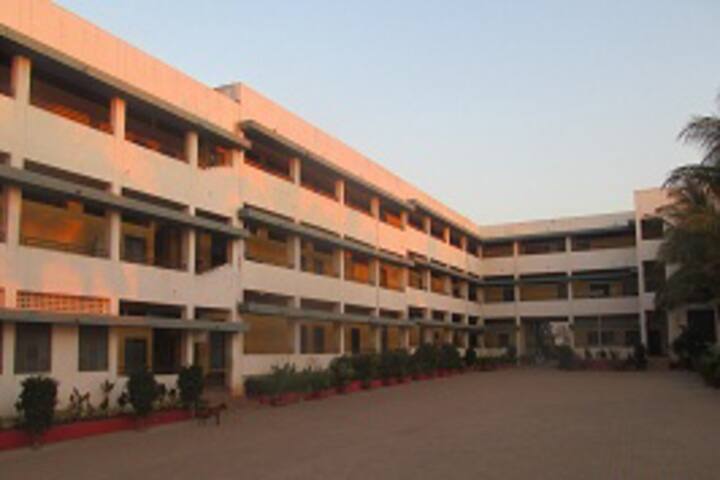 Shri Vijaysinha Yadav Arts and Science College campus in Kolhapur, Maharashtra, India — photo 2