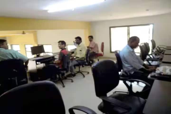 Shri Saraswati College of Social Work campus in Washim, Maharashtra, India — photo 5