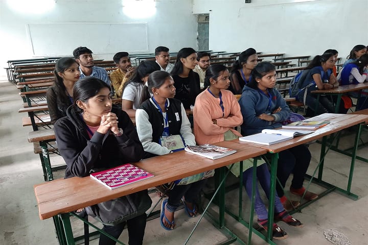 Dr Khoobchand Baghel Government PG College campus in Bhilai, Chhattisgarh, India — photo 1