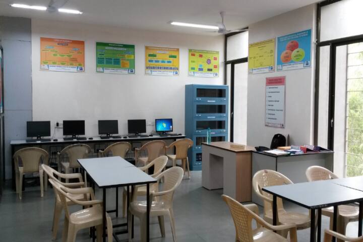 Manikaka Topawala Institute of Nursing campus in Changa, Gujarat, India — photo 2