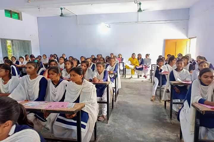 Maulana Azad PG College campus in Siddharthnagar, Uttar Pradesh, India — photo 4