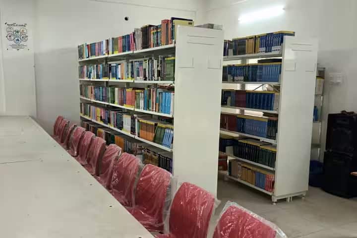 Medarametla Anjamma Mastan Rao PG College campus in Guntur, Andhra Pradesh, India — photo 6