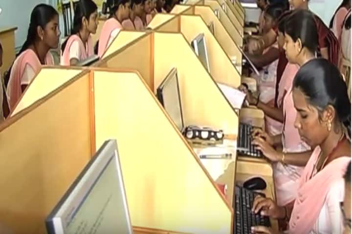 Holy Cross College Trichy campus in Tiruchirappalli, Tamil Nadu, India — photo 3