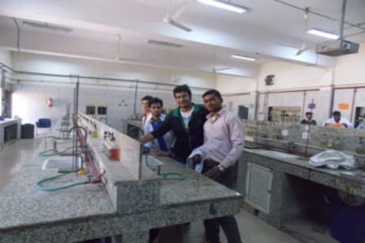 Shyam Lal College campus in New Delhi, Delhi, India — photo 3