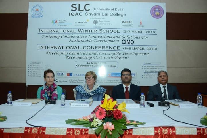 Shyam Lal College campus in New Delhi, Delhi, India — photo 4