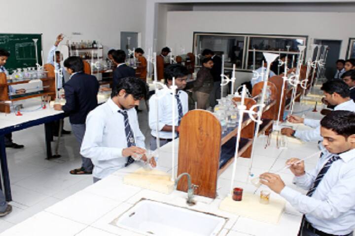Dewan VS Institute of Engineering and Technology campus in Meerut, Uttar Pradesh, India — photo 2