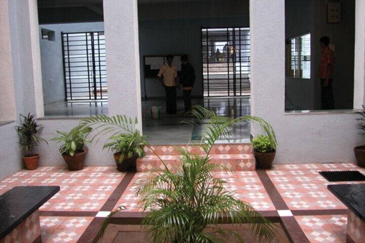 DES Law College campus in Pune, Maharashtra, India — photo 3