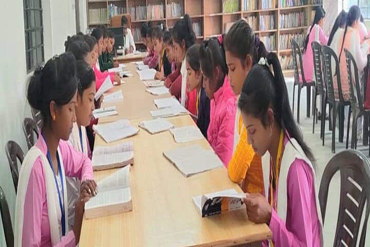 Saraswati Devi Mahila Mahavidyalaya campus in Maharajganj, Uttar Pradesh, India — photo 3
