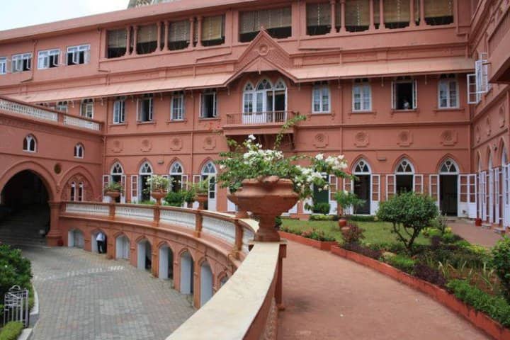 Sophia College for Women campus in Mumbai, Maharashtra, India — photo 2