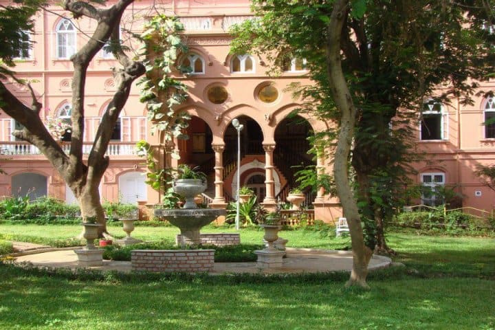Sophia College for Women campus in Mumbai, Maharashtra, India — photo 3