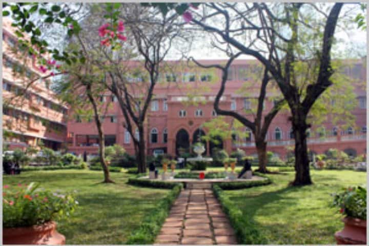 Sophia College for Women campus in Mumbai, Maharashtra, India — photo 4