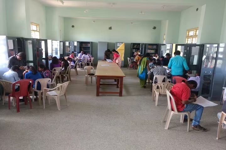 Government First Grade College campus in Hassan, Karnataka, India — photo 2