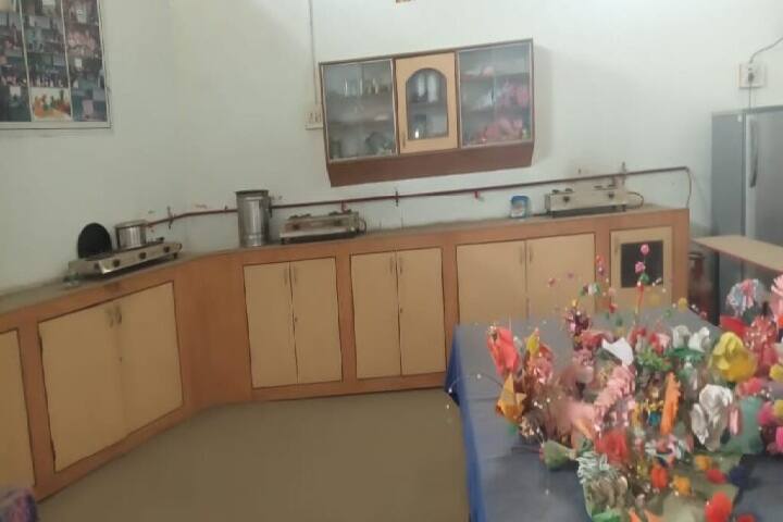 Lokmanya Mahavidyalaya campus in Warora, Maharashtra, India — photo 5